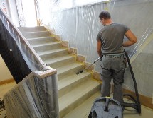 Betonkosmetik auf Betontreppen, Reinigung vor der Verarbeitung