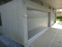 Betonkosmetikschulung am Objekt Firma AWAG Wurster Produktschulung bei Synfola® GmbH Sichtbetonkosmetik SBK-08 an Sichtbeton- Fassade Schulung am Objekt AWAG-Wurster GmbH