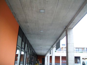 Typ 3 Sichtbetonoberfläche mit Brettstruktur. Sichtbar bleibende Flächen mit folgenden Anforderungen Typ 3 Sichtbetonoberfläche mit Brettstruktur. Sichtbar bleibende Flächen mit folgenden Anforderungen